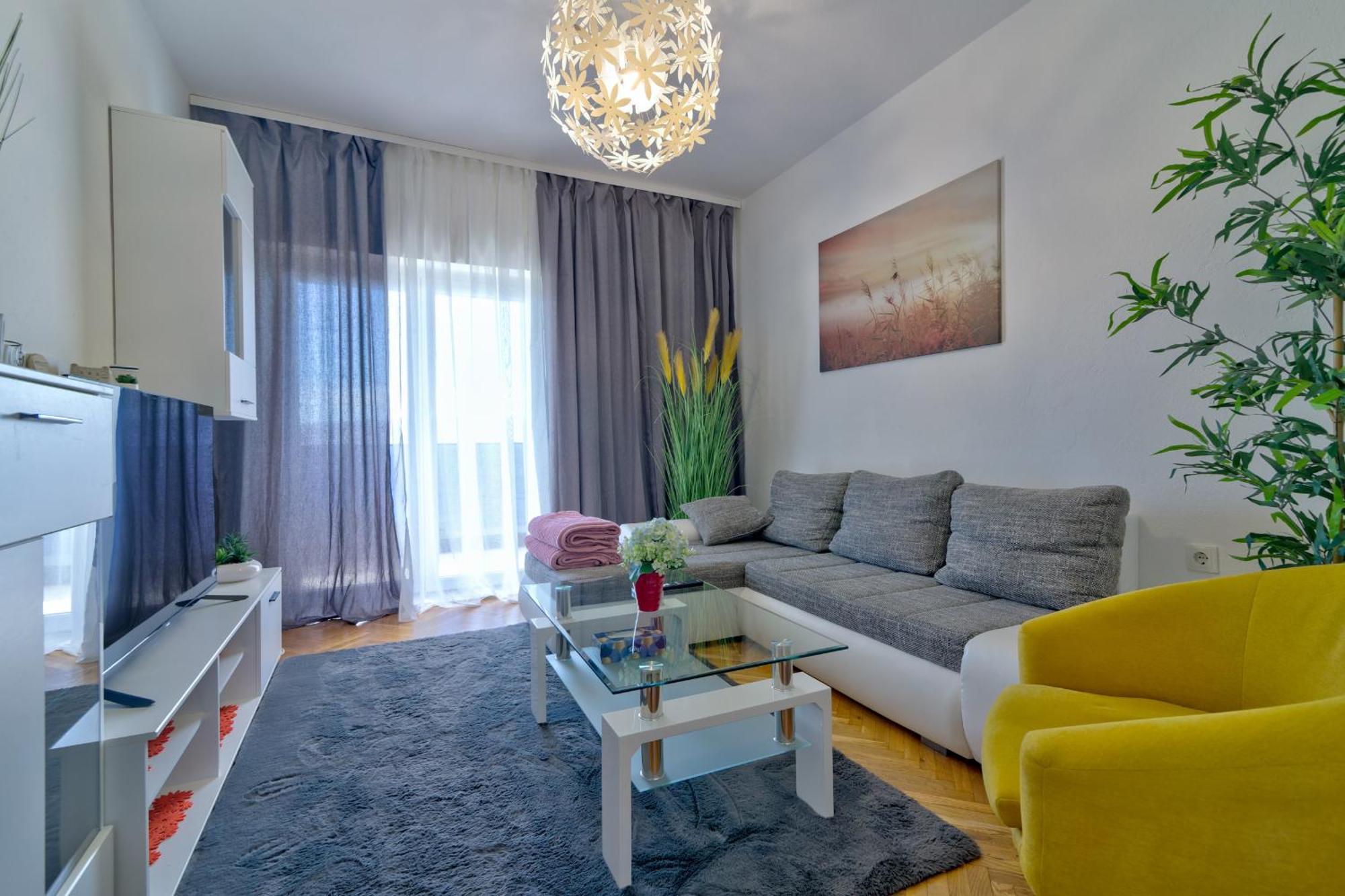 Apartments Maria Senj  Buitenkant foto